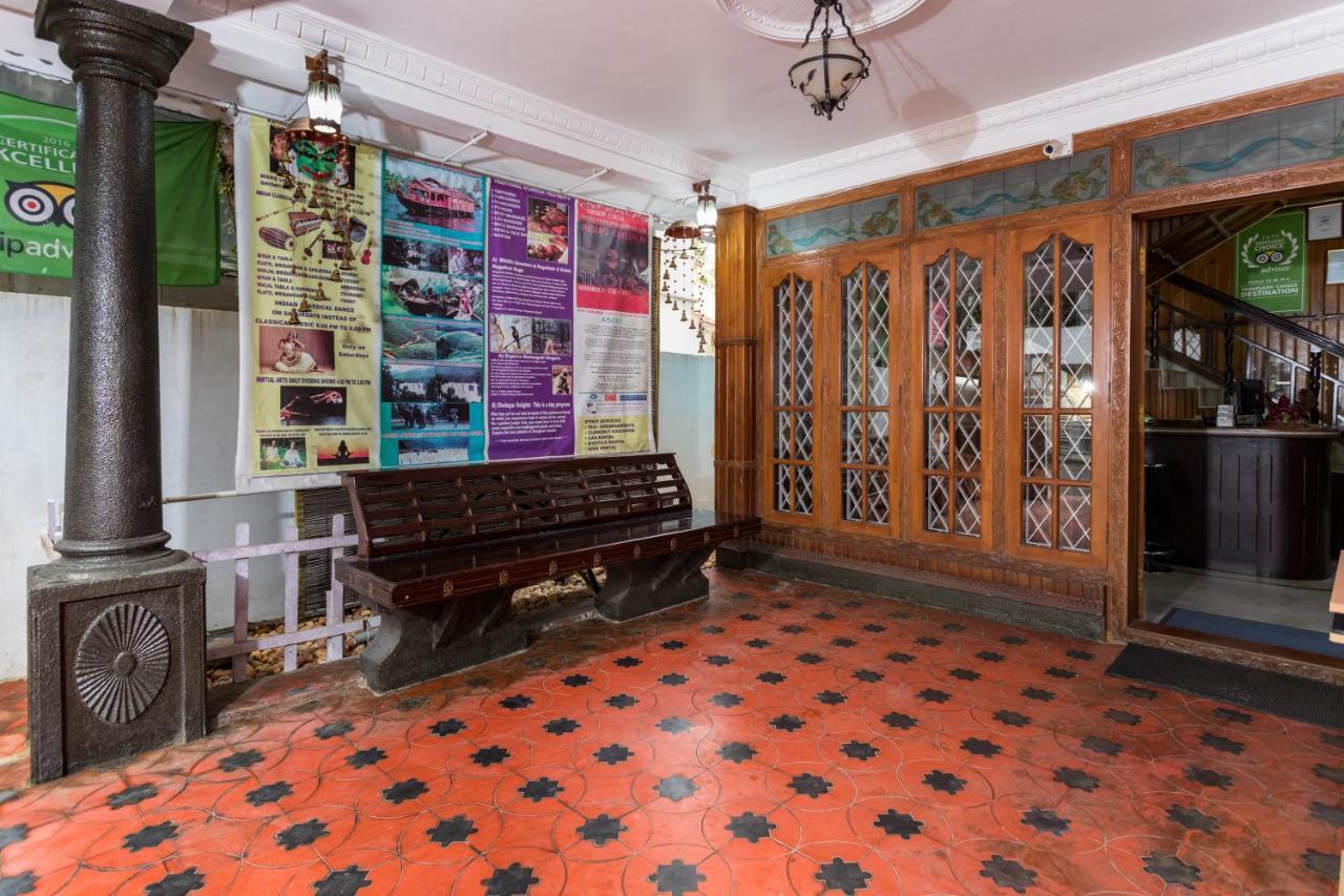 โฮเต็ล ไวต์ โรส Bed & Breakfast Kochi ภายนอก รูปภาพ
